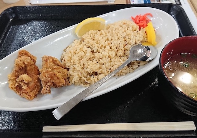 名島亭 MARK IS 福岡ももち店の鳥唐一番定食です。