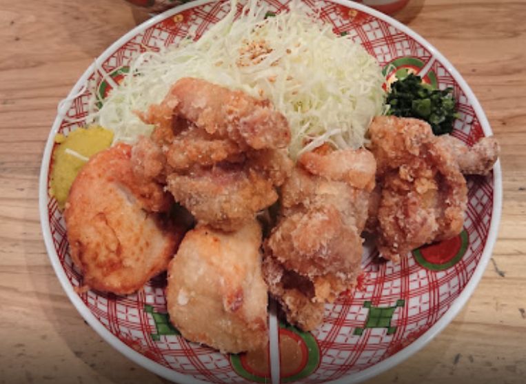 博多担々麺 とり田 福岡パルコ店の九州産の若鶏の唐揚げです。